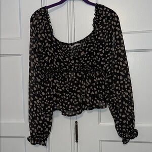 Francesca's Collections Black and Cream Patterned Blouse